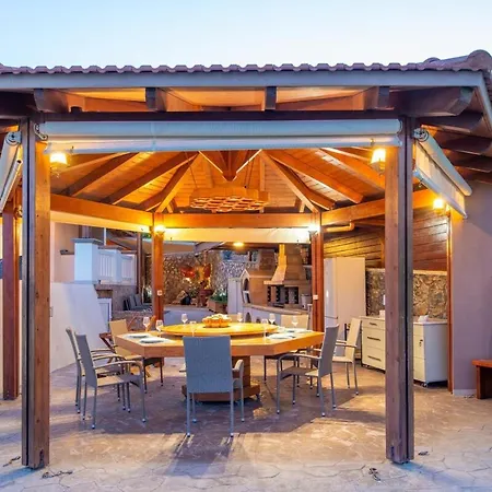 Arianna Villa Kalathos