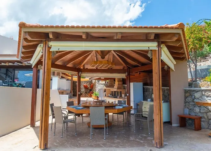 Arianna 卡拉索斯